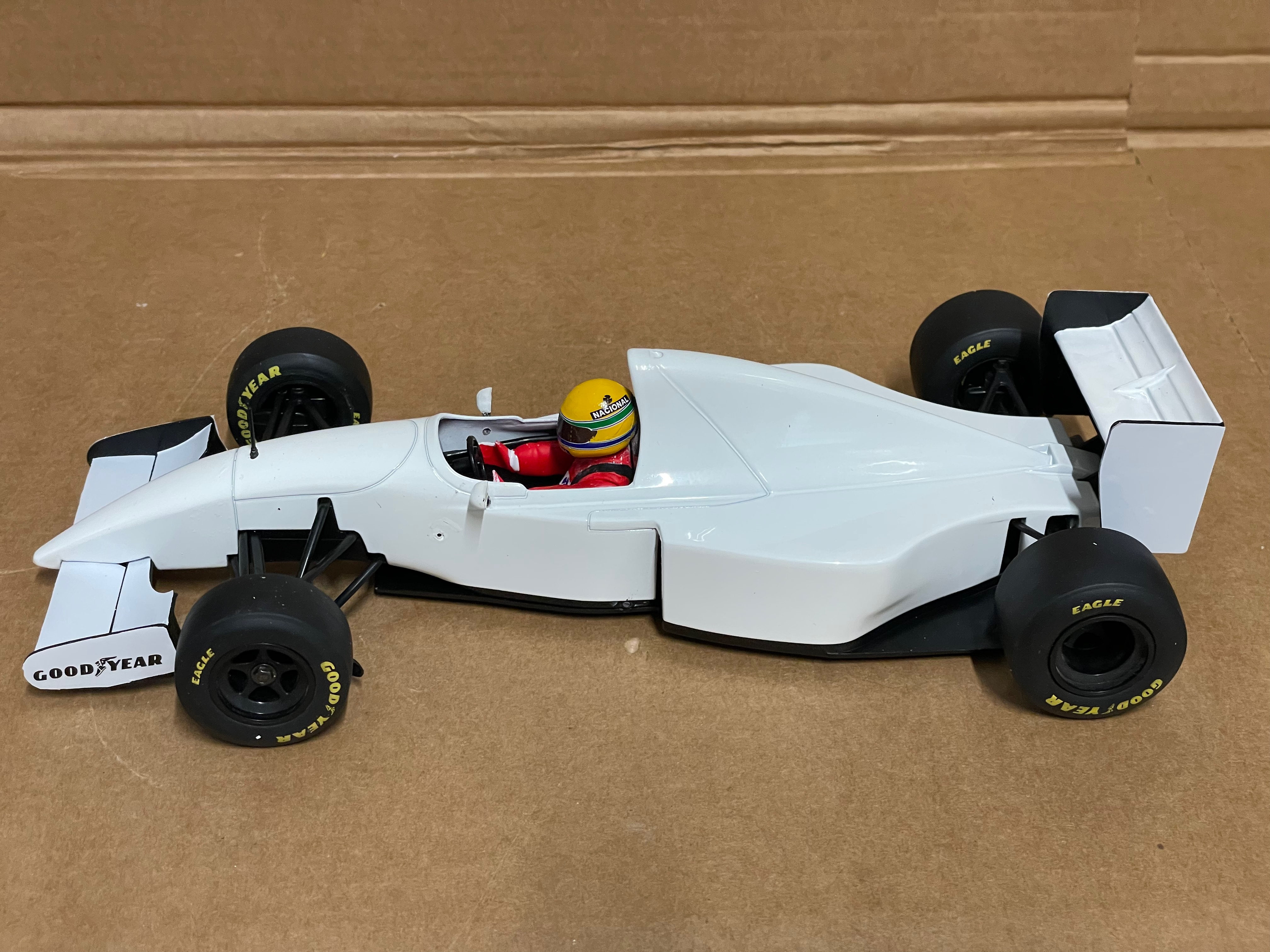 Senna McLaren MP4/8b Lamborghini-Engine-Test