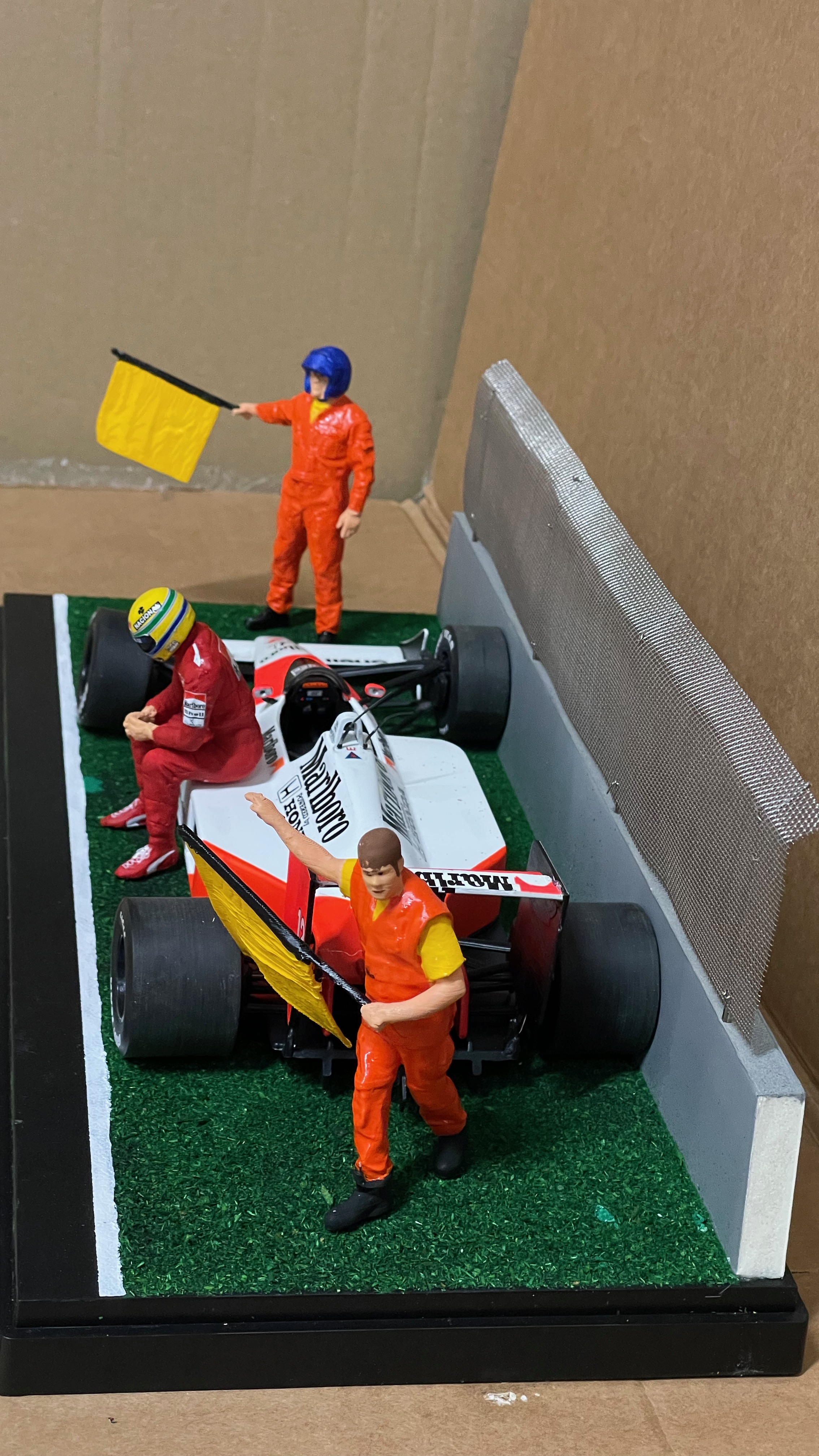 Senna McLaren MP4/4 GP Monza Crash Diorama