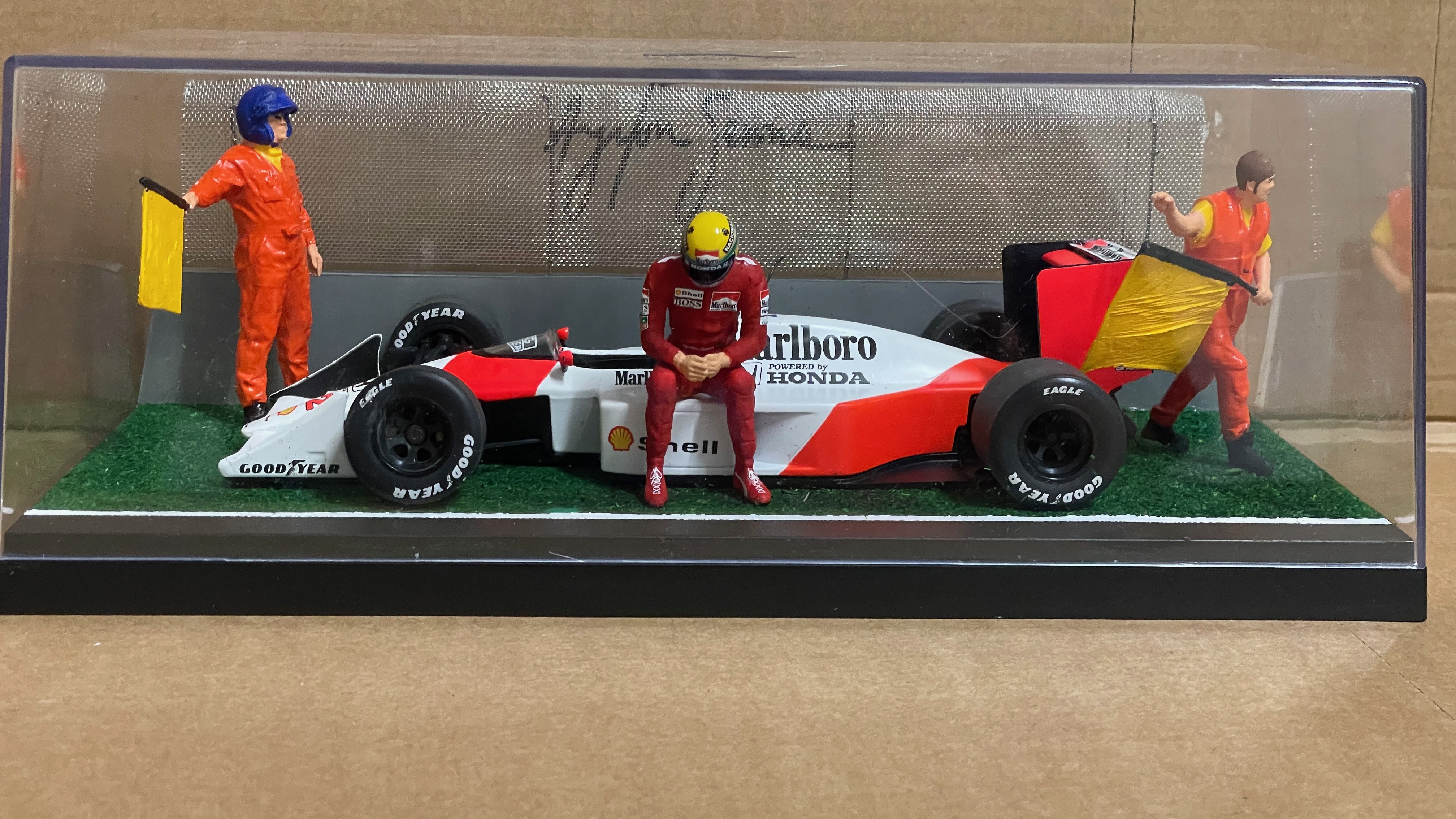 Senna McLaren MP4/4 GP Monza Crash Diorama