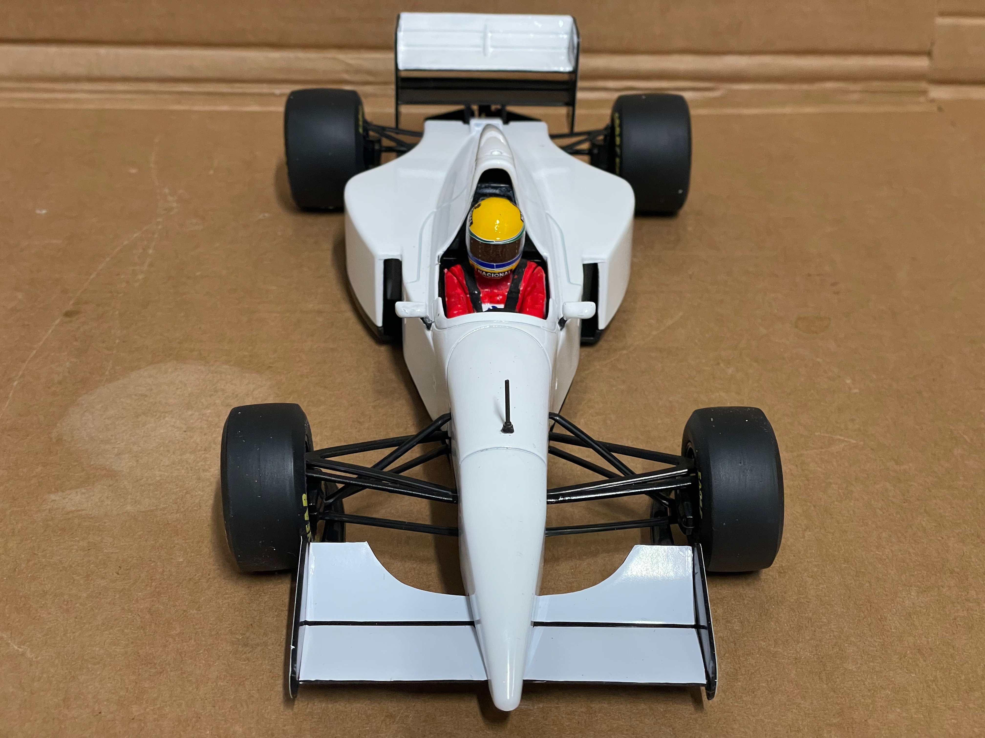 Senna McLaren MP4/8b Lamborghini-Engine-Test